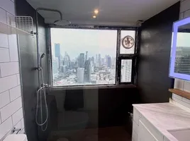 2 Schlafzimmer Appartement zu vermieten im Sukhumvit Suite, Khlong Toei Nuea