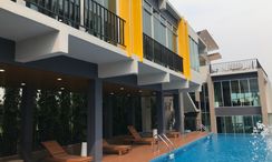 Photos 2 of the Communal Pool at Be Condo Paholyothin