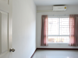 3 Bedroom Townhouse for sale at Noantawee Ville 5, Nong Chok, Nong Chok