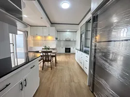 3 Schlafzimmer Wohnung zu vermieten im KC Court Apartment, Khlong Tan Nuea