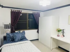 5 Bedroom Townhouse for rent at Royal Nakarin Villa, Nong Bon, Prawet, Bangkok
