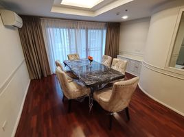 2 спален Кондо в аренду в M Towers, Khlong Tan Nuea