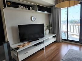 3 Bedroom Apartment for sale at Lumpini Place Narathiwas-Chaopraya, Chong Nonsi