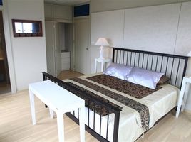 2 Schlafzimmer Appartement zu vermieten im Noble Reveal, Phra Khanong Nuea