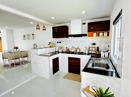 2 Bedroom Townhouse for sale at Rattanakorn Village 18, Na Kluea, Pattaya