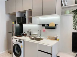 Студия Кондо в аренду в The Room Phayathai, Thanon Phaya Thai, Ратчатхещи