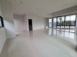 3 Bedroom Townhouse for rent at Nue Connex House Don Mueang, Sanam Bin