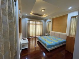 4 Bedroom Villa for sale at Nusasiri Sathorn-Wongwaen, Bang Khun Thian