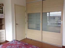 2 Schlafzimmer Wohnung zu verkaufen im Phahon Metro Condominium, Sam Sen Nai