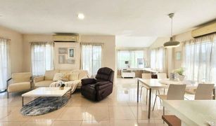 3 Bedrooms House for sale in Prawet, Bangkok Manthana Onnut-Wongwaen 2