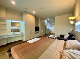 1 Bedroom Condo for sale at The Green Places Condominium, Ratsada