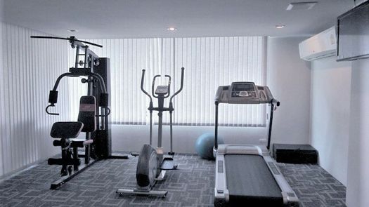 Photo 1 of the Communal Gym at Le Cote Sukhumvit 14