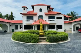 8 bedroom บ้านเดี่ยว for sale in ชลบุรี, ไทย