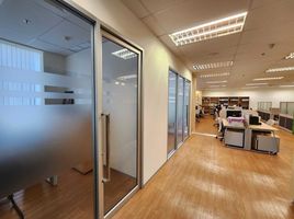 179 m² Office for rent at The Ninth Towers Grand Rama9, Huai Khwang