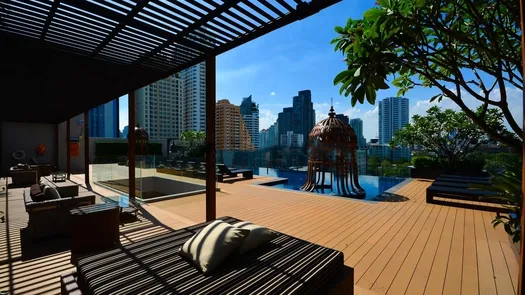 3D Walkthrough of the Communal Pool at The Address Sukhumvit 61