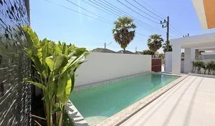 Вилла, 3 спальни на продажу в Thep Krasattri, Пхукет Ananda Lake View