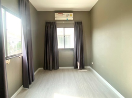 3 Bedroom Townhouse for sale at Modi Villa Pinklao-Wongwaen, Sala Klang, Bang Kruai