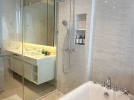 1 Bedroom Condo for rent at Muniq Langsuan, Lumphini