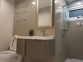 2 Schlafzimmer Wohnung zu verkaufen im Lake View Muang Thong Thani, Ban Mai