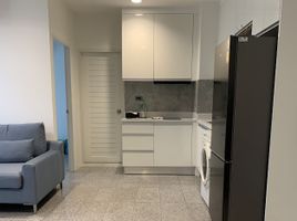 2 Schlafzimmer Appartement zu vermieten im Sathorn House, Si Lom