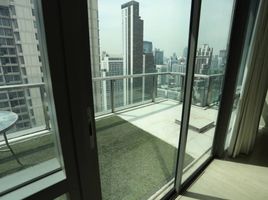 2 Bedroom Condo for sale at The Room Sukhumvit 21, Khlong Toei Nuea