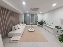 1 Bedroom Condo for sale at The Waterford Royal Suit Senanikom, Chantharakasem