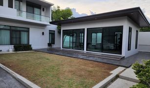 4 Bedrooms House for sale in Chimphli, Bangkok Nantawan Pinklao-Ratchapruek