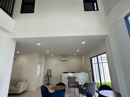 5 Bedroom Villa for sale at Baan Nara Wongwaen-Ramintra, Tha Raeng