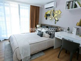 3 Schlafzimmer Appartement zu verkaufen im Royal Skyland | Three Bedrooms Duplex , Tonle Basak, Chamkar Mon