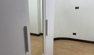 曼谷 Khlong Toei Nuea Baan Suksan 2 卧室 公寓 售 