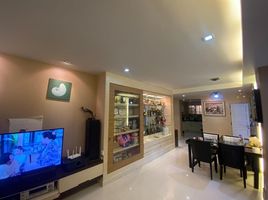 2 Schlafzimmer Wohnung zu verkaufen im Baan Klang Krung Resort (Ratchada 7), Din Daeng, Din Daeng