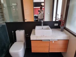 1 Bedroom Condo for sale at XVI The Sixteenth Condominium, Khlong Toei