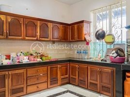 4 Bedroom House for sale in Old Stadium Phnom Penh, Srah Chak, Tuol Sangke