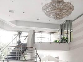 2 Schlafzimmer Penthouse zu vermieten im Citi Smart Condominium, Khlong Toei