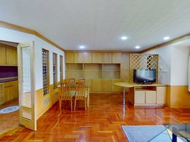 2 спален Кондо в аренду в 49 Suite, Khlong Tan Nuea