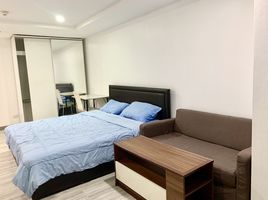 Studio Wohnung zu vermieten im The Trendy Condominium, Khlong Toei Nuea