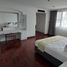 3 Schlafzimmer Appartement zu vermieten im Sethiwan Palace, Khlong Toei