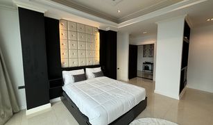 3 Bedrooms Penthouse for sale in Khlong Toei, Bangkok Millennium Residence