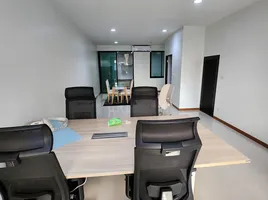 4 спален Таунхаус for rent in Punnawithi BTS, Bang Chak, Bang Chak