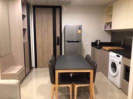 2 Schlafzimmer Appartement zu vermieten im Oka Haus, Khlong Tan