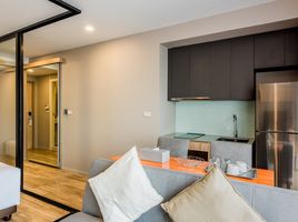 1 спален Кондо в аренду в Blossom Condo @ Sathorn-Charoenrat, Yan Nawa