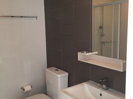 2 Bedroom Condo for sale at The Key Wutthakat, Talat Phlu