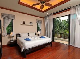 4 Schlafzimmer Villa zu vermieten im Nai Harn Baan Bua, Rawai