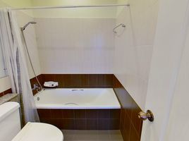 3 Bedroom Condo for rent at Sarin Suites, Phra Khanong Nuea, Watthana, Bangkok