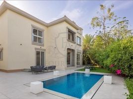 4 Bedroom Villa for sale at Cluster 11, Jumeirah Islands
