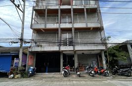 32 bedroom Hotel for sale in Surat Thani, Thailand
