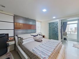 3 Schlafzimmer Wohnung zu verkaufen im Baan Prompong, Khlong Tan Nuea