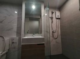 2 Schlafzimmer Appartement zu vermieten im Lily House , Khlong Toei Nuea