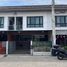 2 Schlafzimmer Reihenhaus zu verkaufen im Chokchai Village 9, Nong Prue, Pattaya, Chon Buri