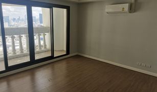 1 Schlafzimmer Wohnung zu verkaufen in Si Lom, Bangkok Nusa State Tower Condominium